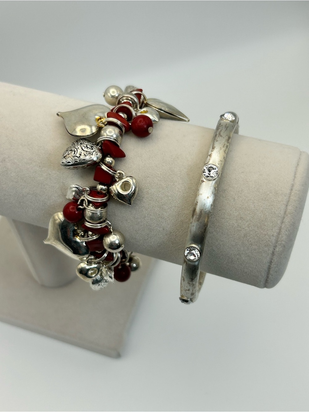 Vintage Bracelets Qty 2 Red & Silver Tone Beads & Charms Stretch Hinged Bangle - Picture 4 of 13